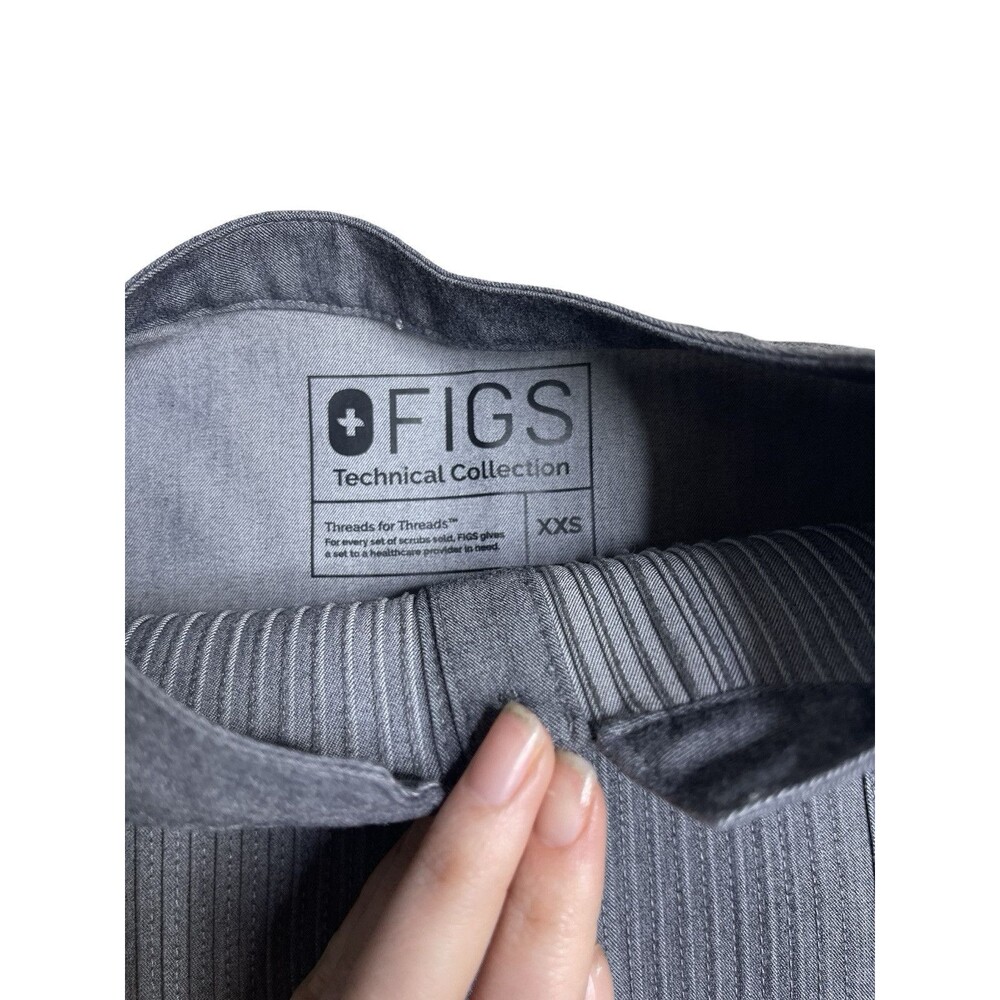Figs Mua Pintuck Scrub Set Women Gray Technical Collection Top & Bottom size XXS - Picture 6 of 16